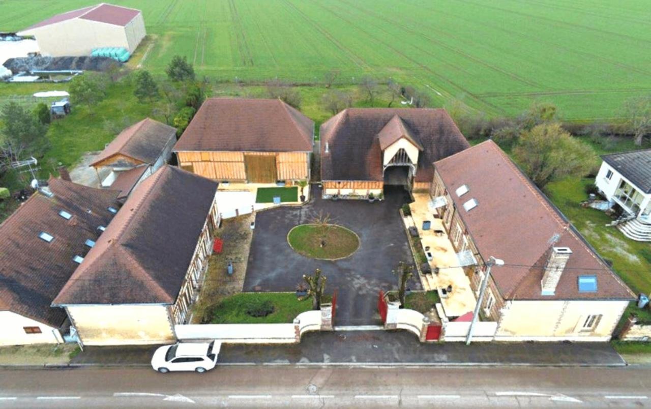 Studio Confortable, Parking Et Jardin Buchères Екстериор снимка