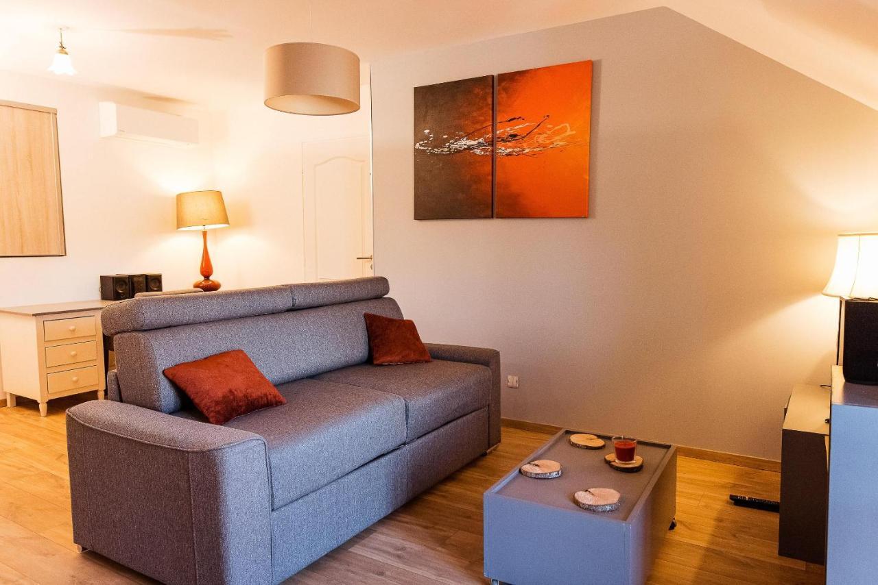 Studio Confortable, Parking Et Jardin Buchères Екстериор снимка