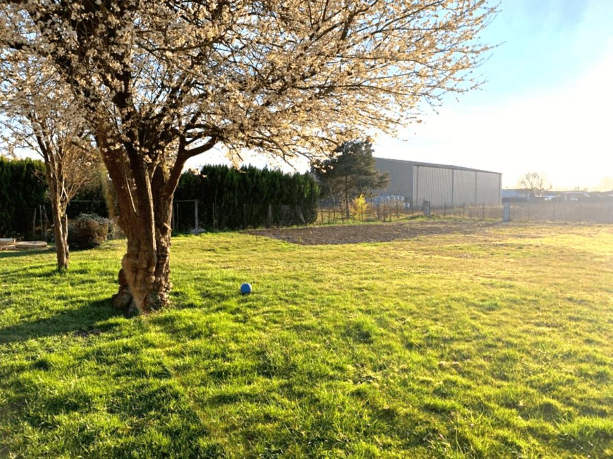Studio Confortable, Parking Et Jardin Buchères Екстериор снимка